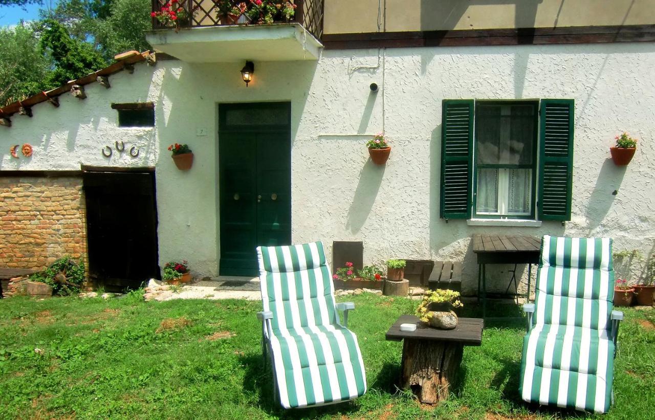 Ca' Perucci Guest House อูร์บีโน ภายนอก รูปภาพ