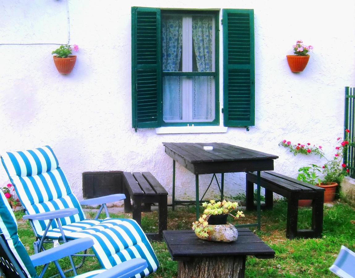 Ca' Perucci Guest House อูร์บีโน ภายนอก รูปภาพ